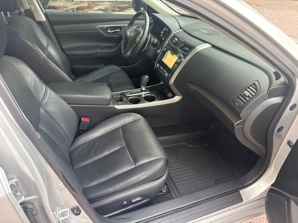 Nissan Rogue FWD 4dr S 2013