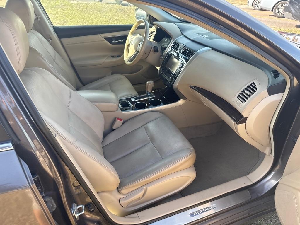 Nissan Altima 4dr Sdn I4 2.5 SL 2013