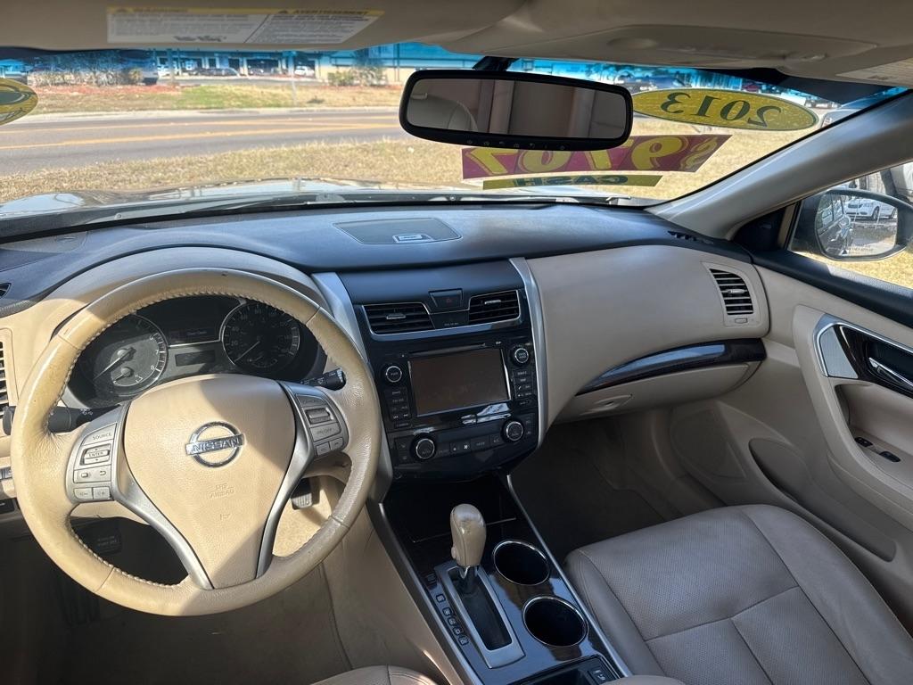 Nissan Altima 4dr Sdn I4 2.5 SL 2013