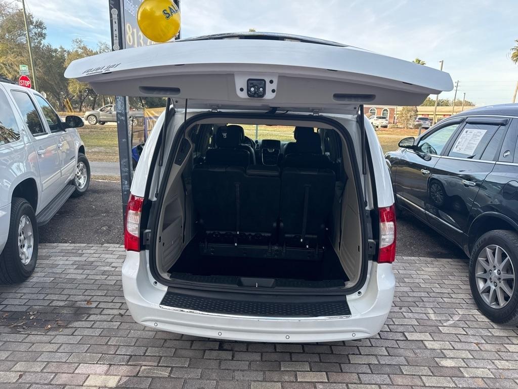 Chrysler Town & Country 4dr Wgn Touring-L 2016