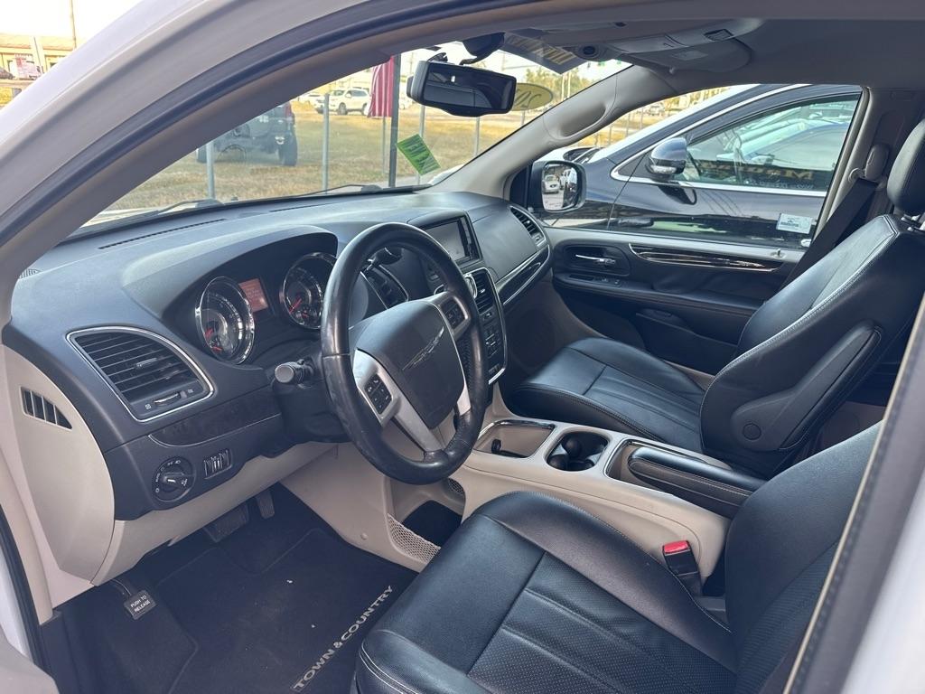 Chrysler Town & Country 4dr Wgn Touring-L 2016