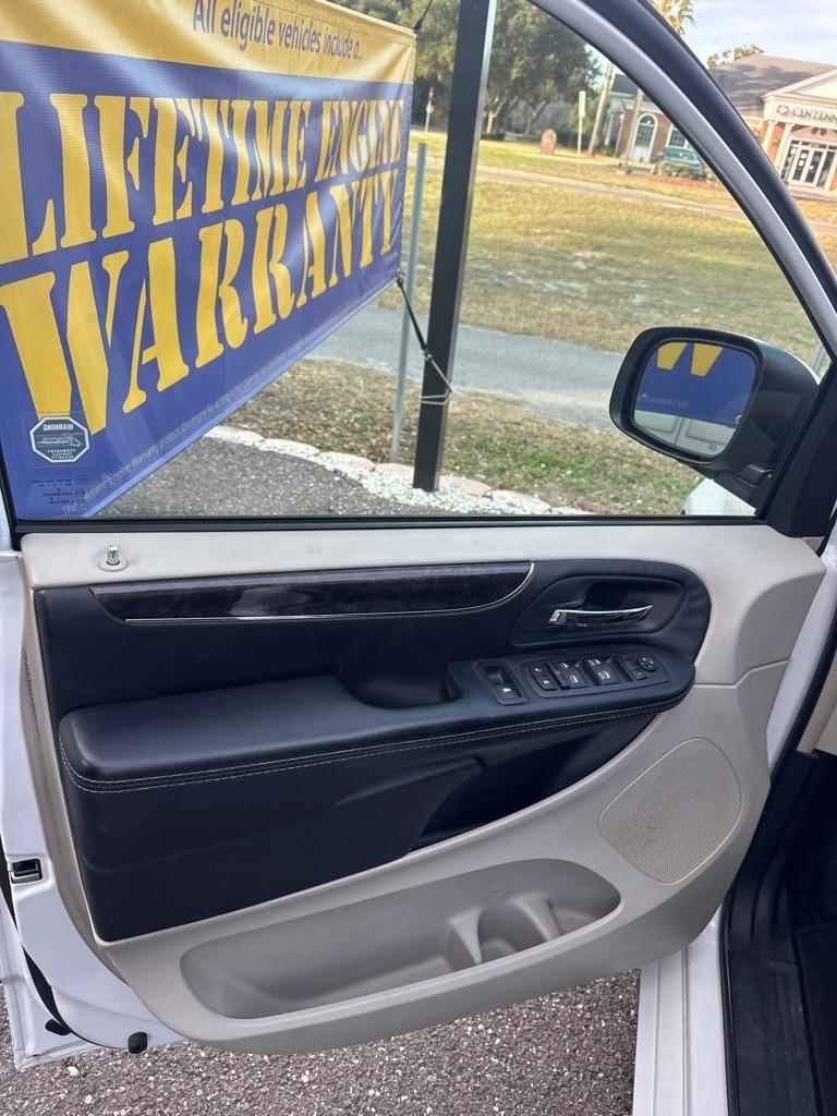 Chrysler Town & Country 4dr Wgn Touring-L 2016