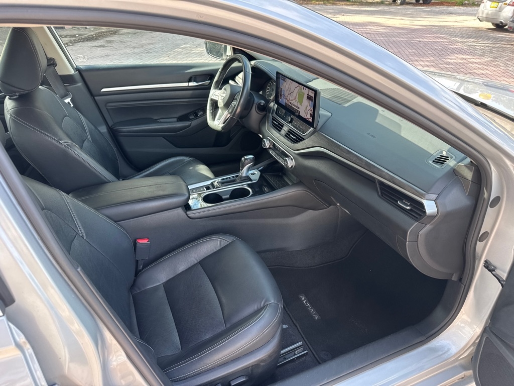 Nissan Altima 2.5 SL Sedan 2023
