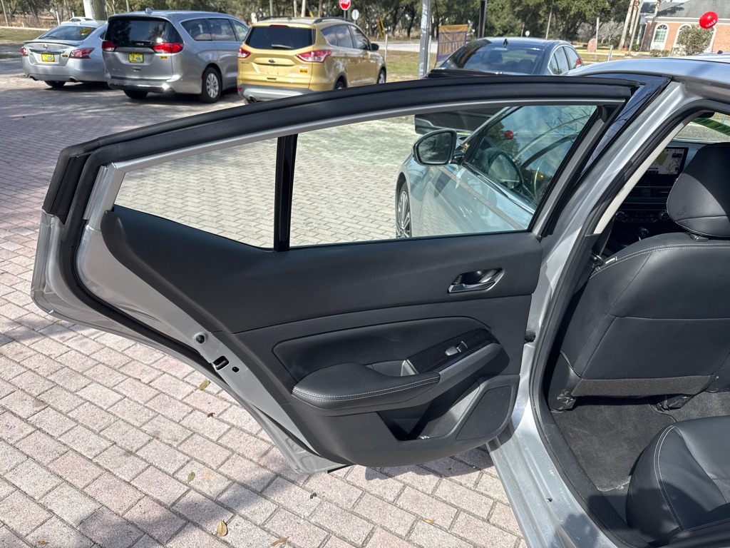 Nissan Altima 2.5 SL Sedan 2023