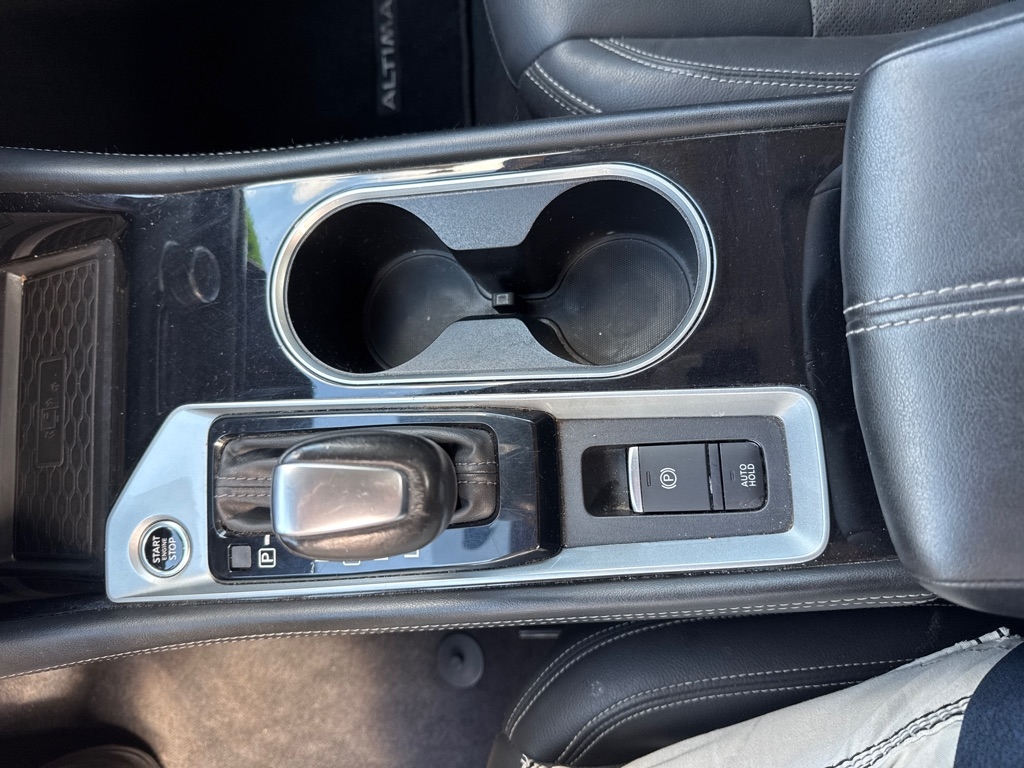 Nissan Altima 2.5 SL Sedan 2023