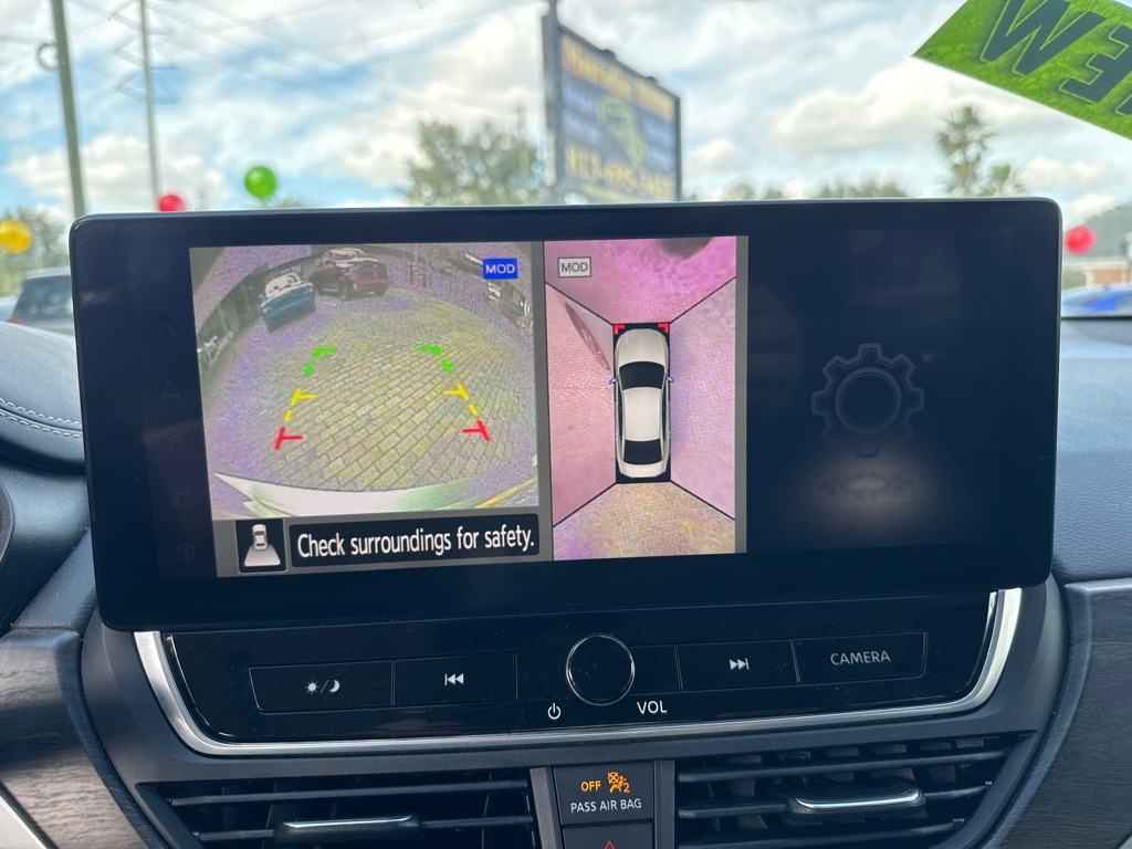 Nissan Altima 2.5 SL Sedan 2023