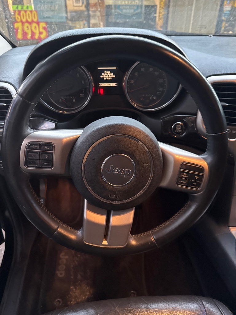 Jeep Grand Cherokee RWD 4dr Laredo 2012