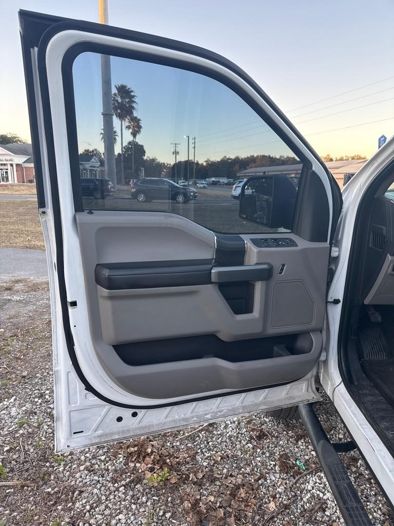 Ford F-150 4WD SuperCrew 145" XLT 2016