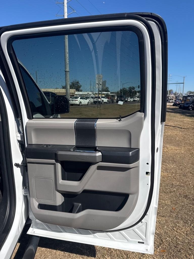 Ford F-150 4WD SuperCrew 145" XLT 2016