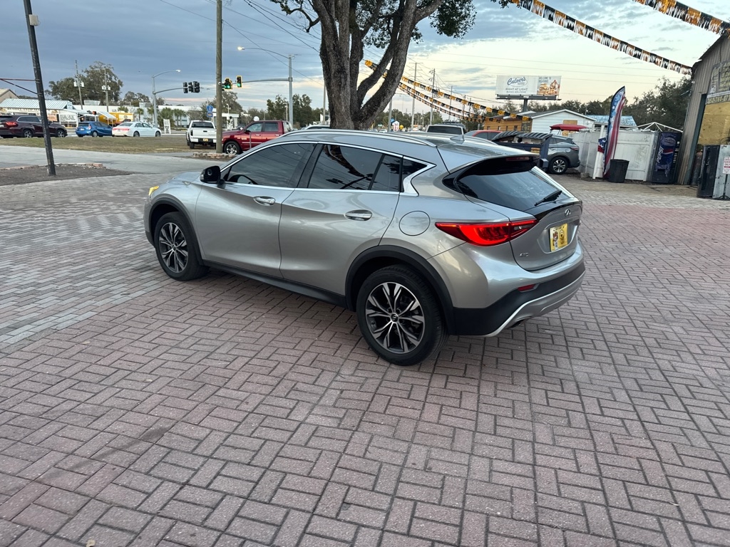 Infiniti QX30 Luxury AWD 2017