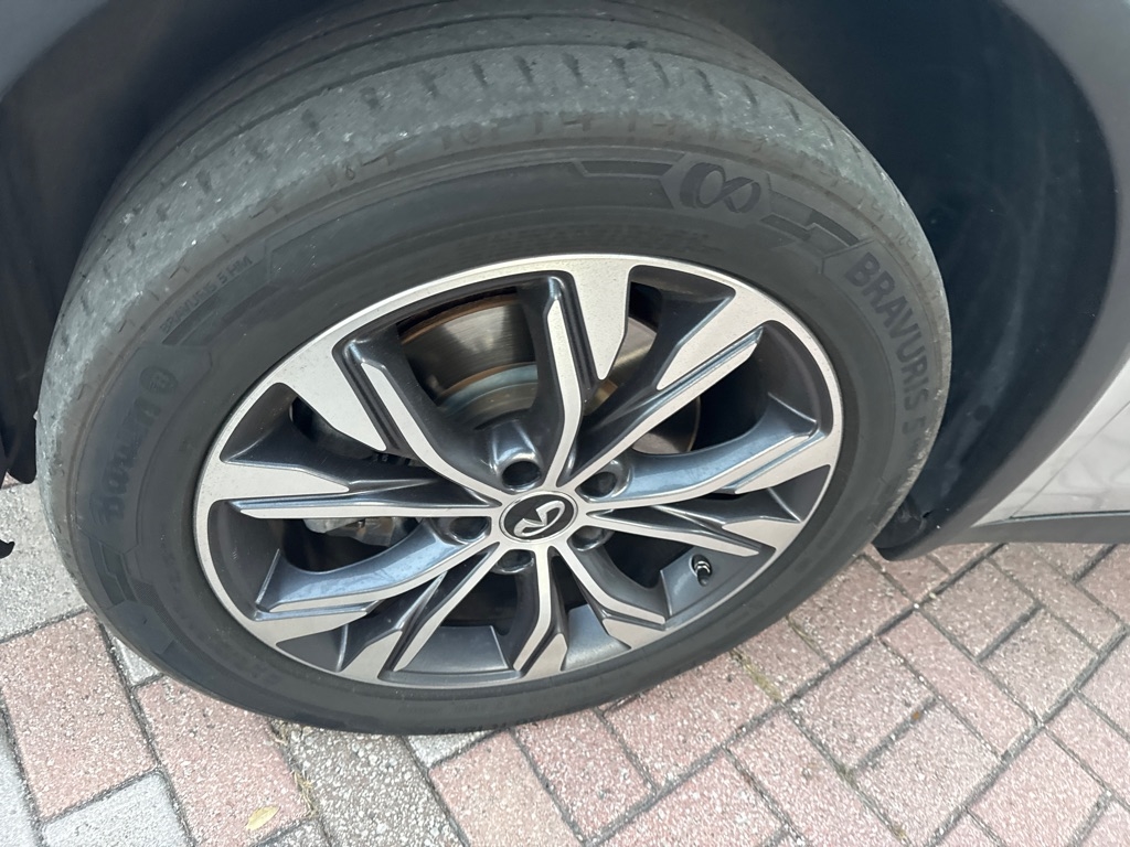 Infiniti QX30 Luxury AWD 2017