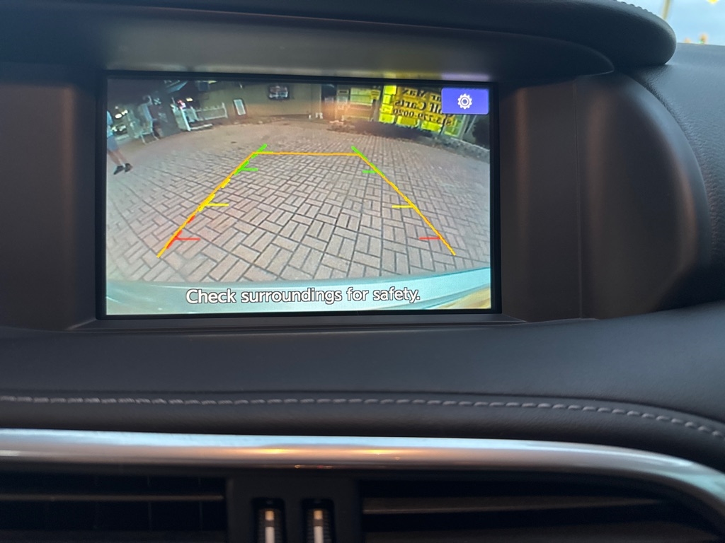 Infiniti QX30 Luxury AWD 2017