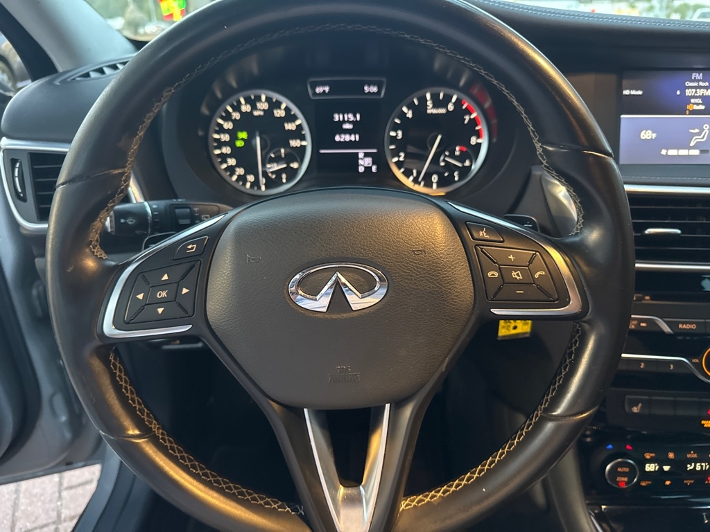 Infiniti QX30 Luxury AWD 2017