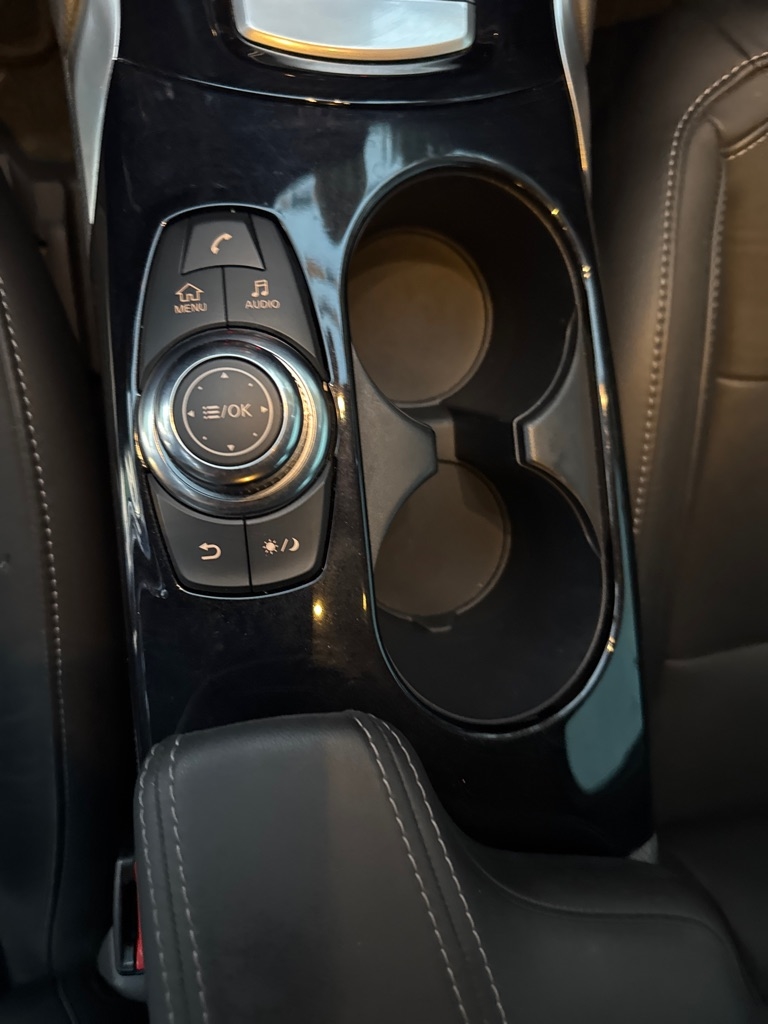 Infiniti QX30 Luxury AWD 2017