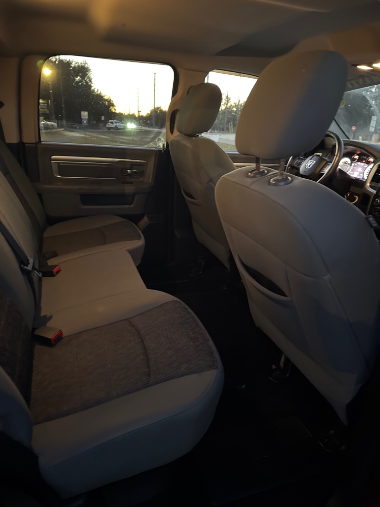 RAM 1500 2WD Crew Cab 140.5" Big Horn 2013