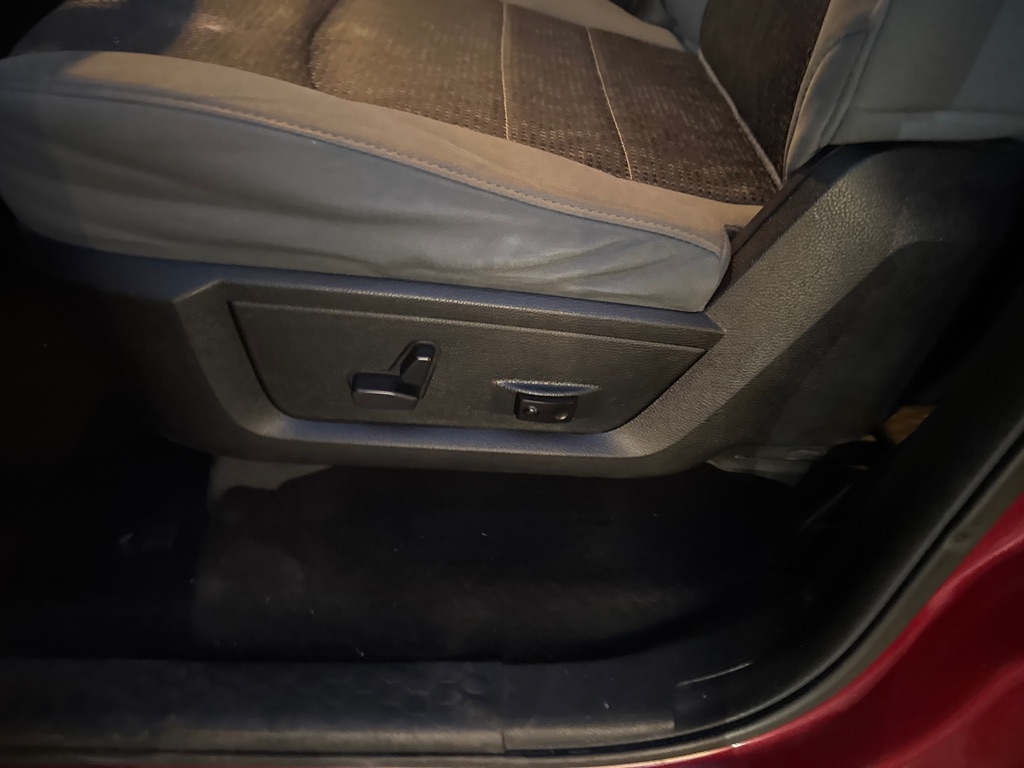 RAM 1500 2WD Crew Cab 140.5" Big Horn 2013