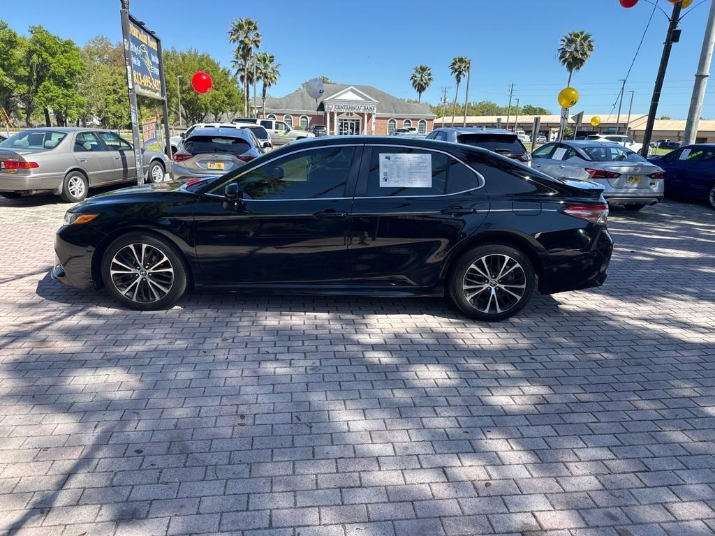 Toyota Camry XLE Auto (Natl) 2018