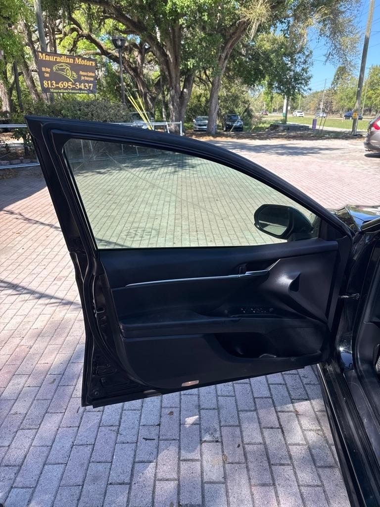 Toyota Camry XLE Auto (Natl) 2018