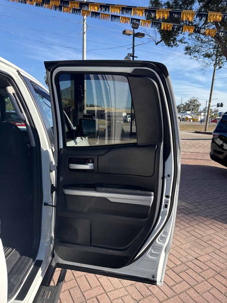 Toyota Tundra 4WD Limited Double Cab 6.5' Bed 5.7L (Natl) 2019