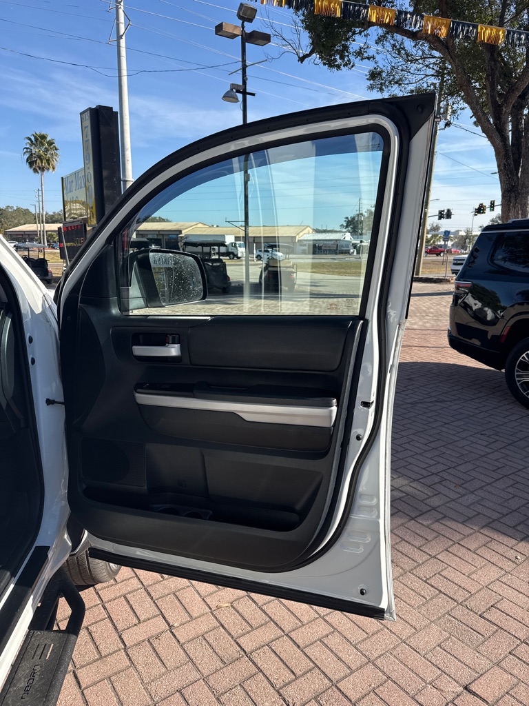 Toyota Tundra 4WD Limited Double Cab 6.5' Bed 5.7L (Natl) 2019