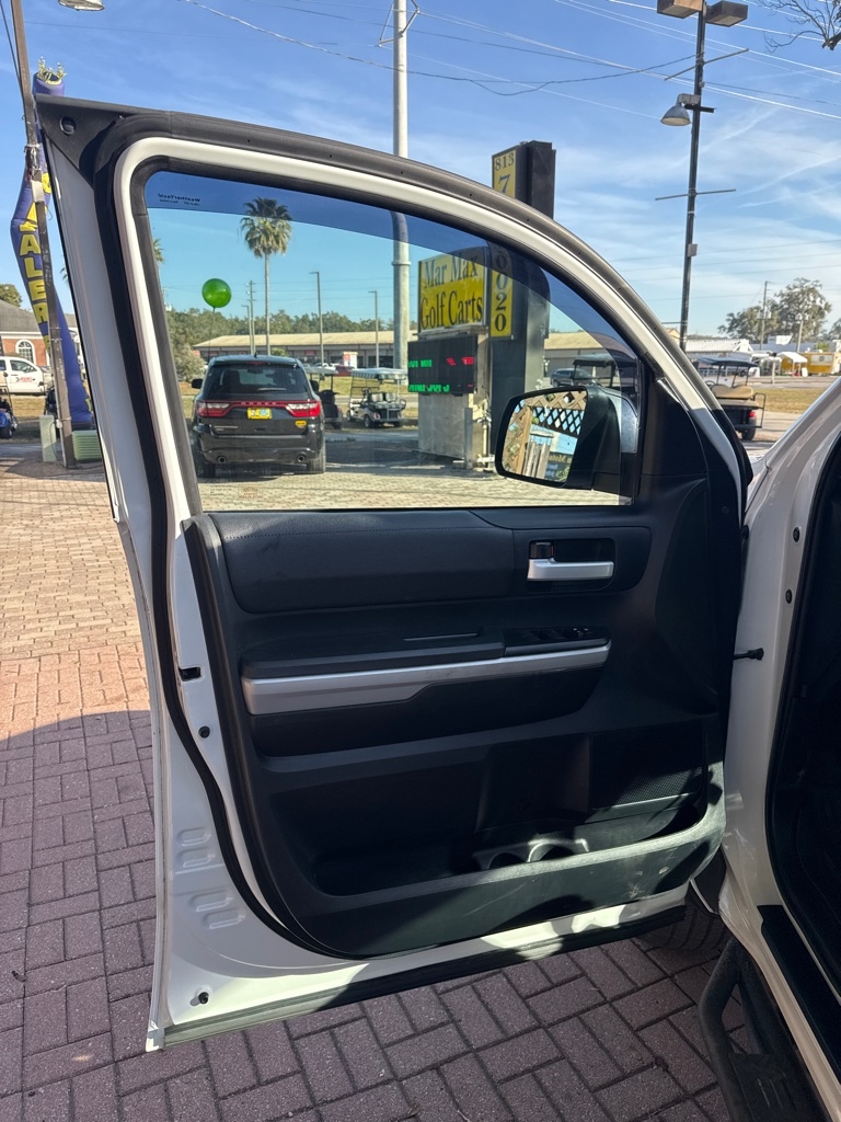 Toyota Tundra 4WD Limited Double Cab 6.5' Bed 5.7L (Natl) 2019