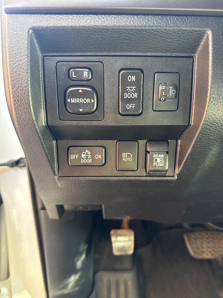 Toyota Tundra 4WD Limited Double Cab 6.5' Bed 5.7L (Natl) 2019