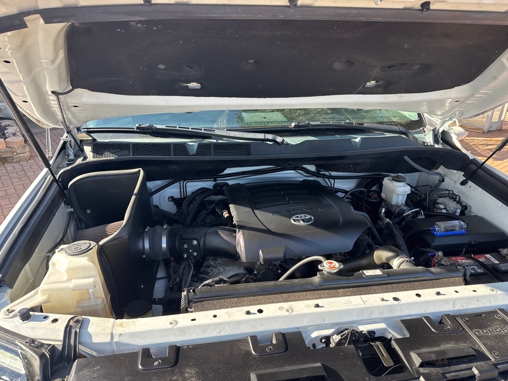 Toyota Tundra 4WD Limited Double Cab 6.5' Bed 5.7L (Natl) 2019