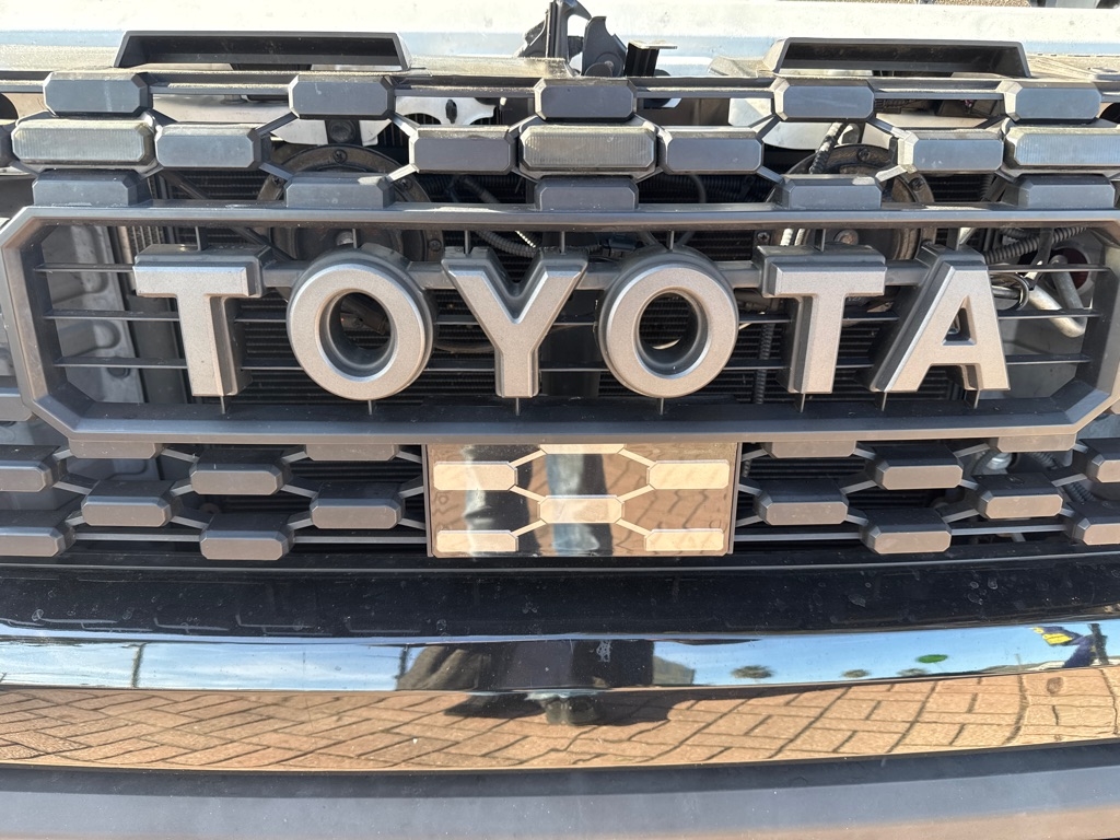 Toyota Tundra 4WD Limited Double Cab 6.5' Bed 5.7L (Natl) 2019
