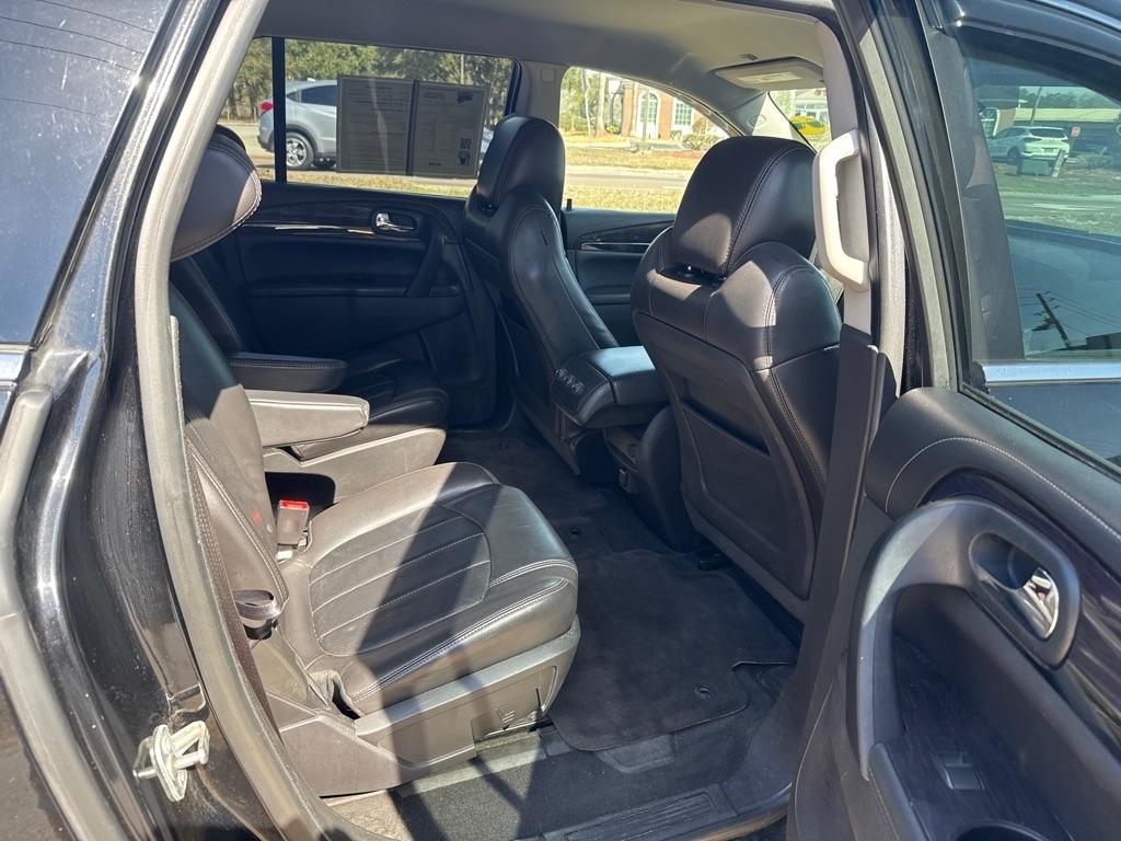 Buick Enclave FWD 4dr Leather 2016