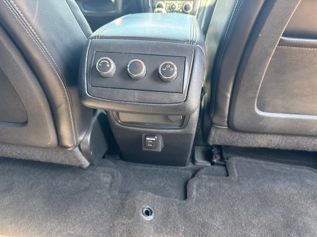 Buick Enclave FWD 4dr Leather 2016