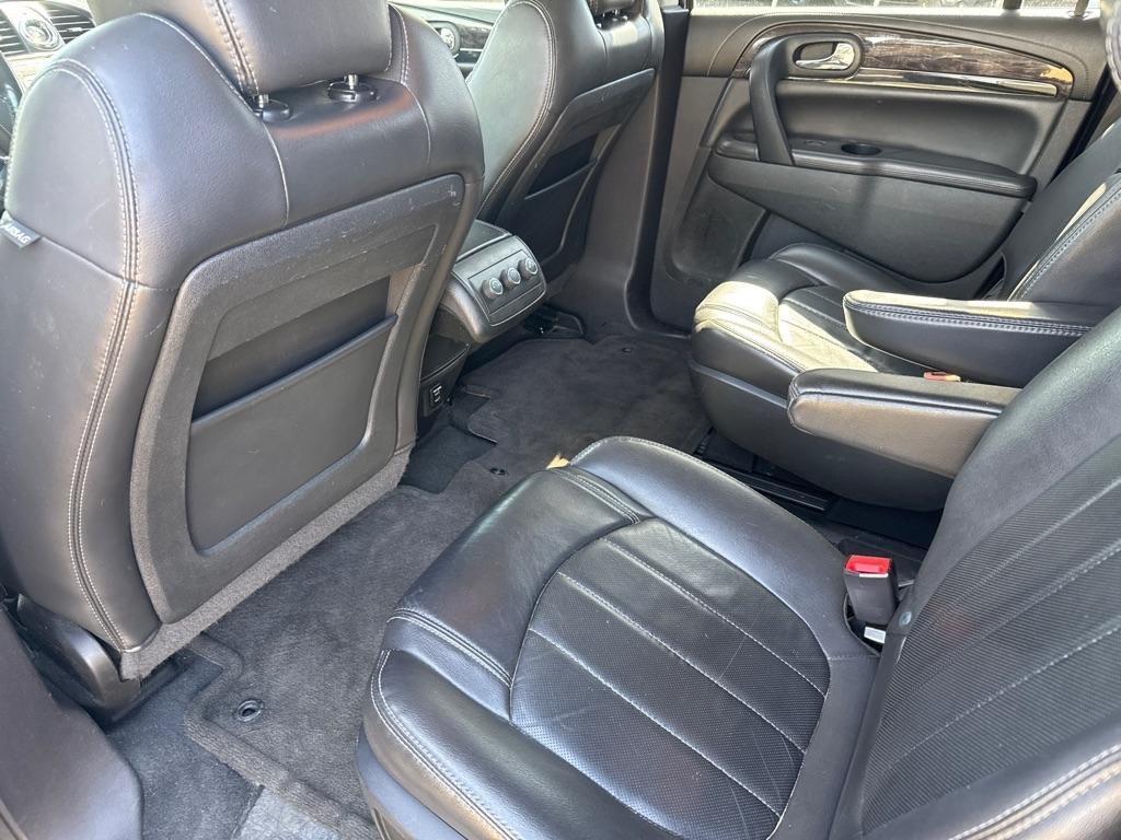 Buick Enclave FWD 4dr Leather 2016