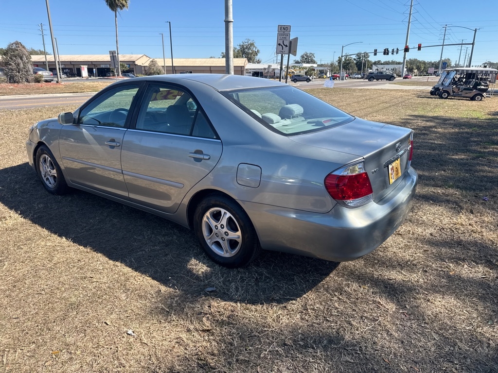 Toyota Camry 4dr Sdn XLE Auto (Natl) 2006