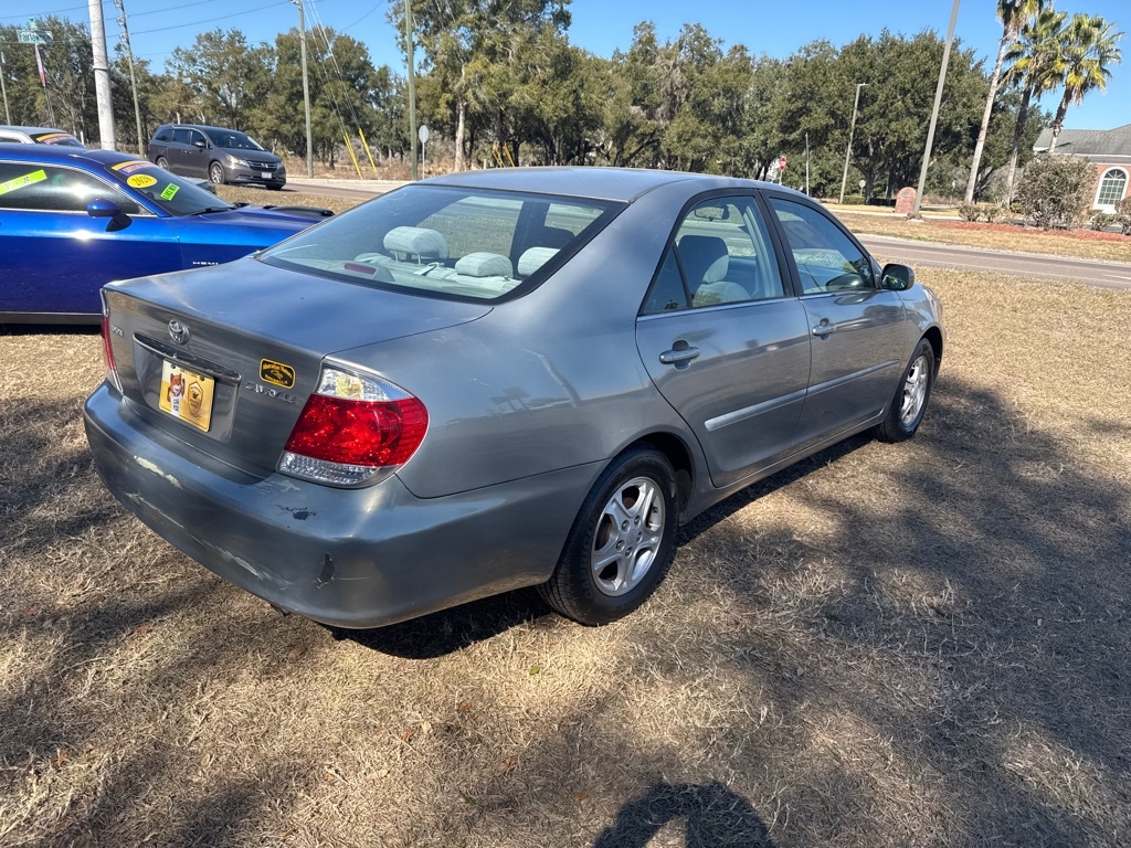 Toyota Camry 4dr Sdn XLE Auto (Natl) 2006