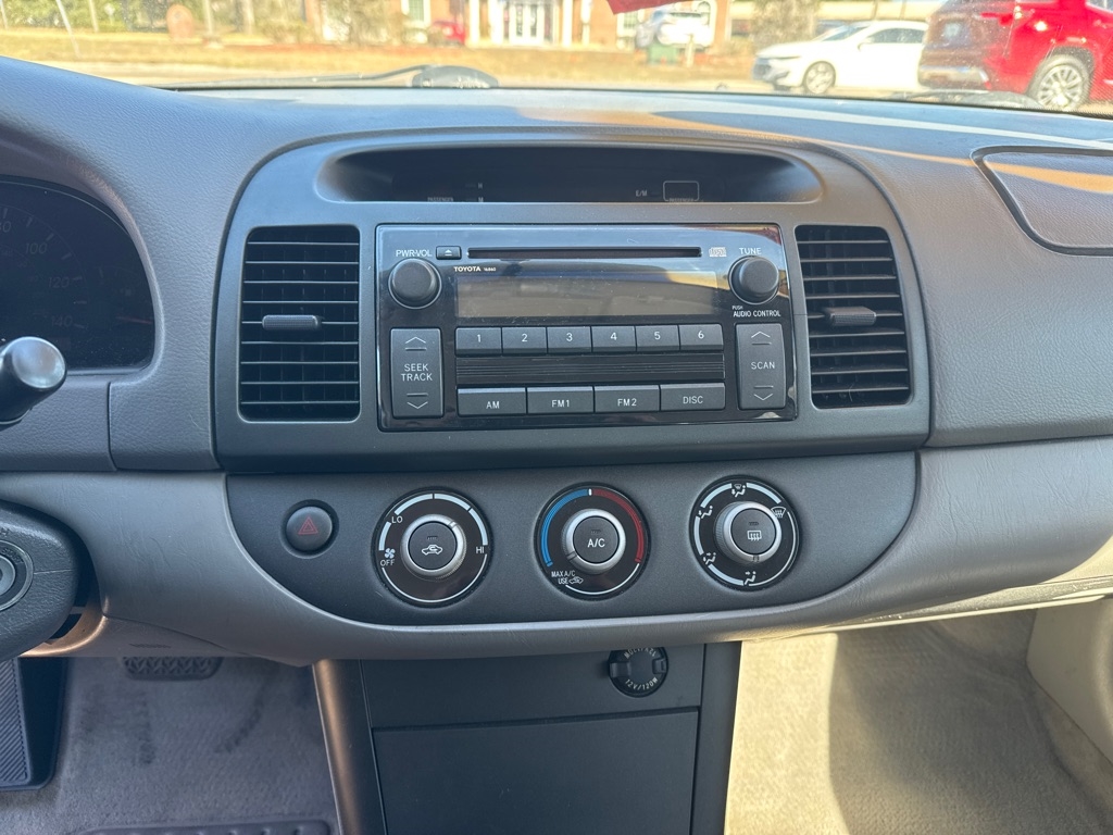 Toyota Camry 4dr Sdn XLE Auto (Natl) 2006