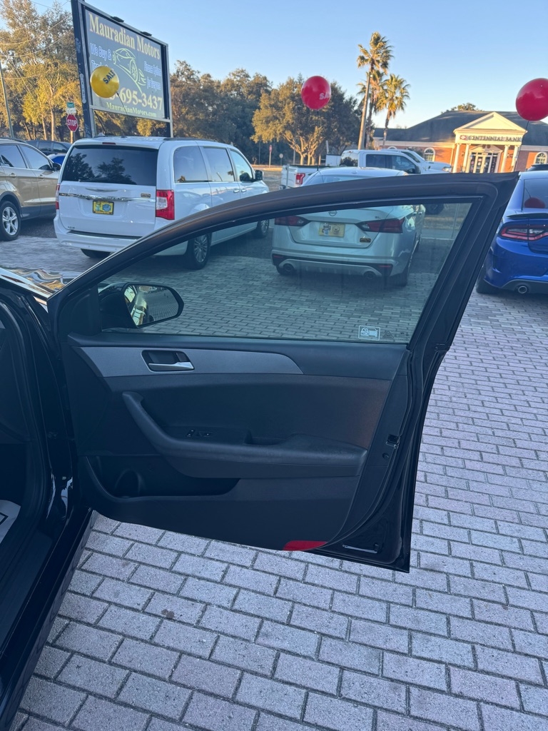 Hyundai Sonata SE 2.4L 2019