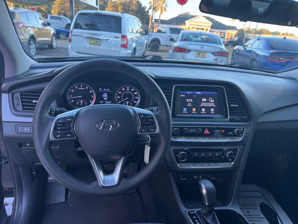 Hyundai Sonata SE 2.4L 2019