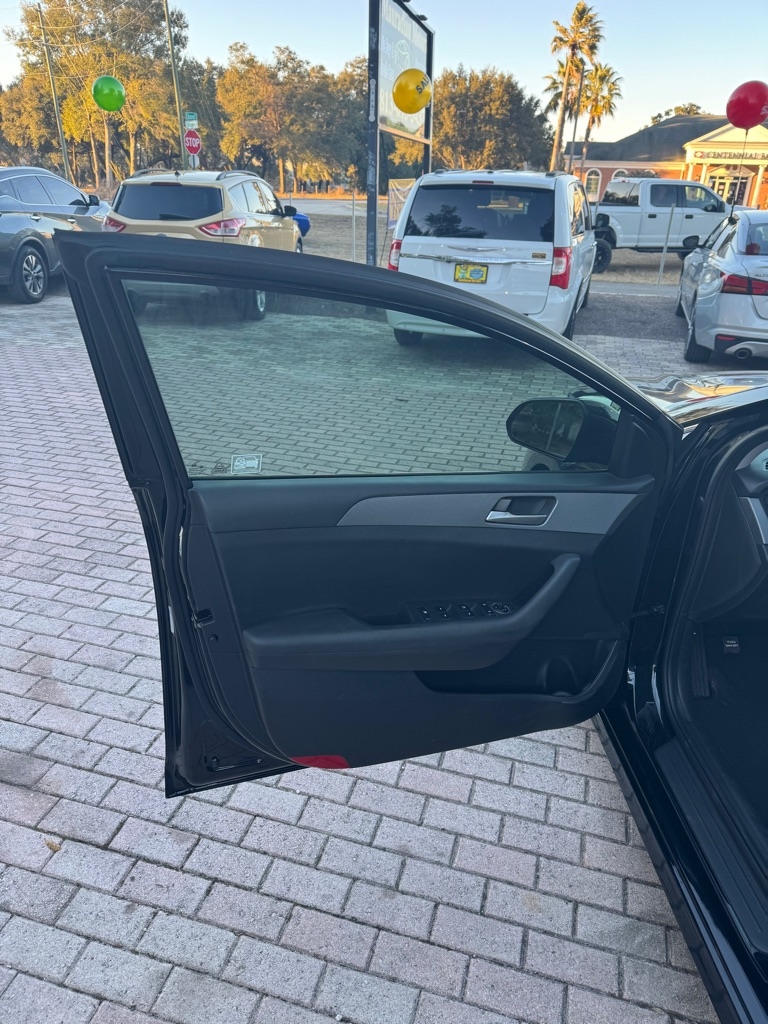 Hyundai Sonata SE 2.4L 2019