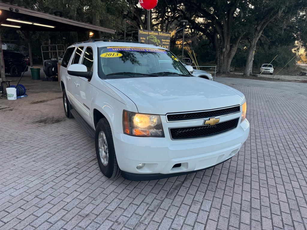 Chevrolet Suburban 2WD 4dr 1500 LT 2013