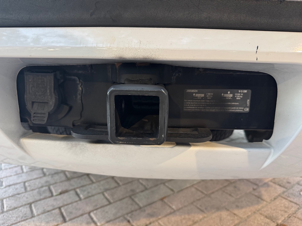 Chevrolet Suburban 2WD 4dr 1500 LT 2013