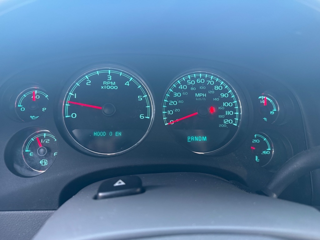 Chevrolet Suburban 2WD 4dr 1500 LT 2013