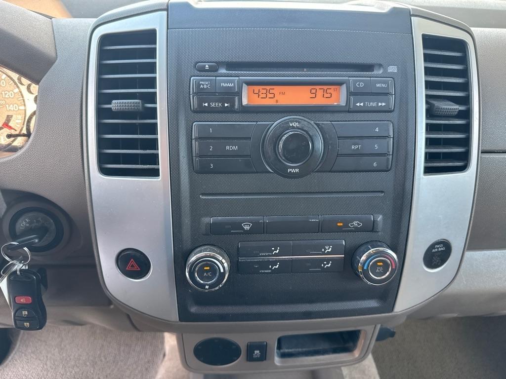 Nissan Frontier 2WD King Cab V6 Auto SV 2012