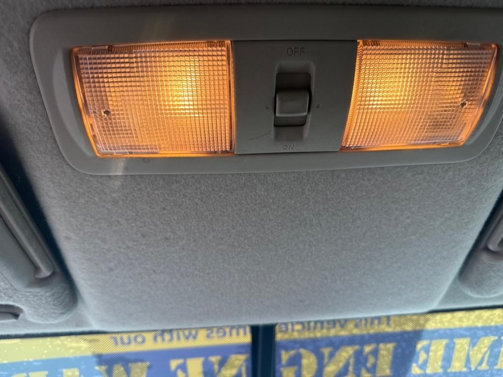 Nissan Frontier 2WD King Cab V6 Auto SV 2012