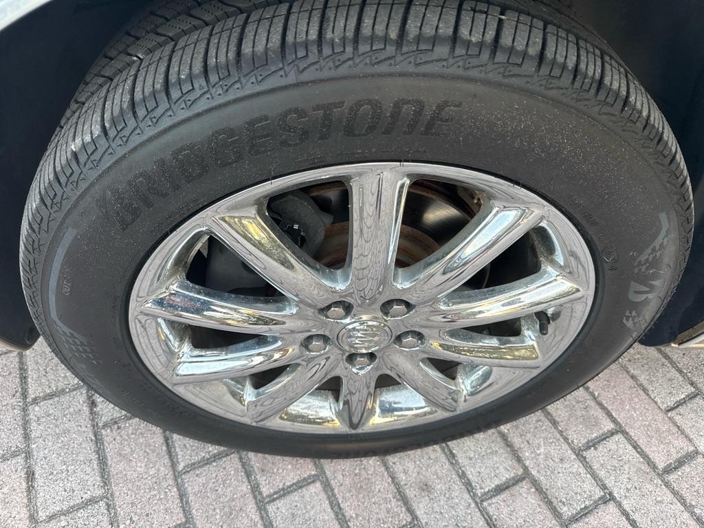 Buick Lucerne 4dr Sdn CXS 2006