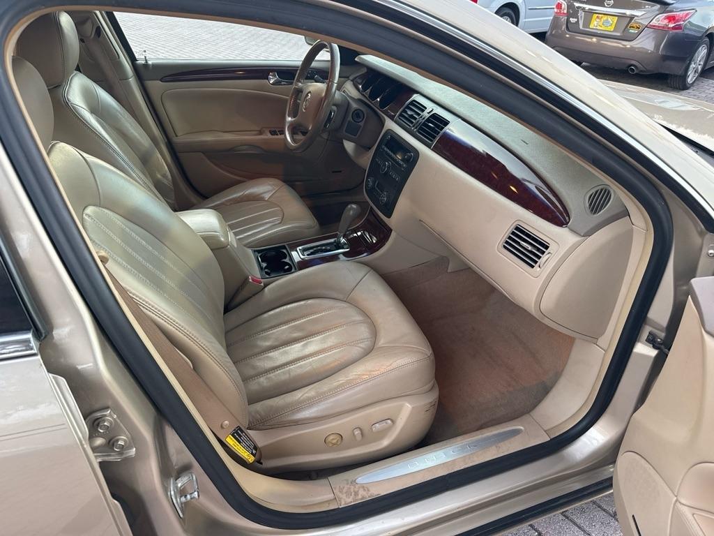 Buick Lucerne 4dr Sdn CXS 2006