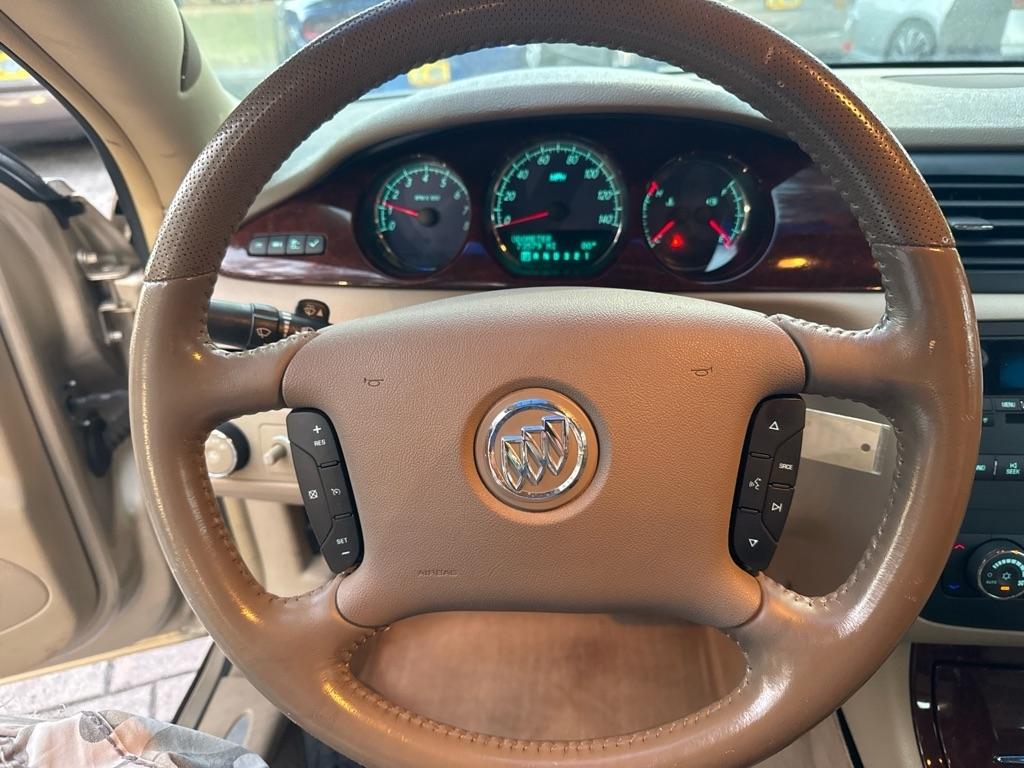 Buick Lucerne 4dr Sdn CXS 2006