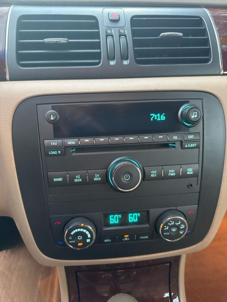 Buick Lucerne 4dr Sdn CXS 2006