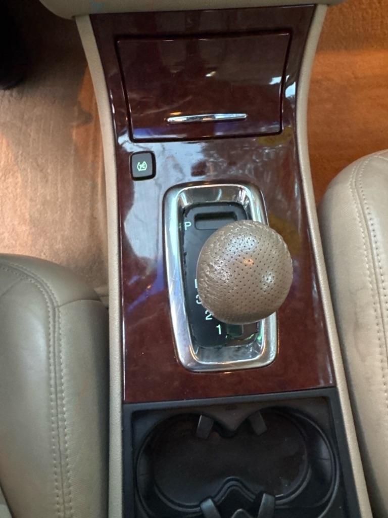 Buick Lucerne 4dr Sdn CXS 2006