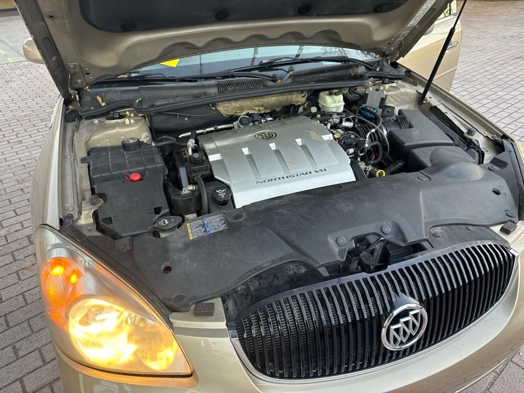 Buick Lucerne 4dr Sdn CXS 2006