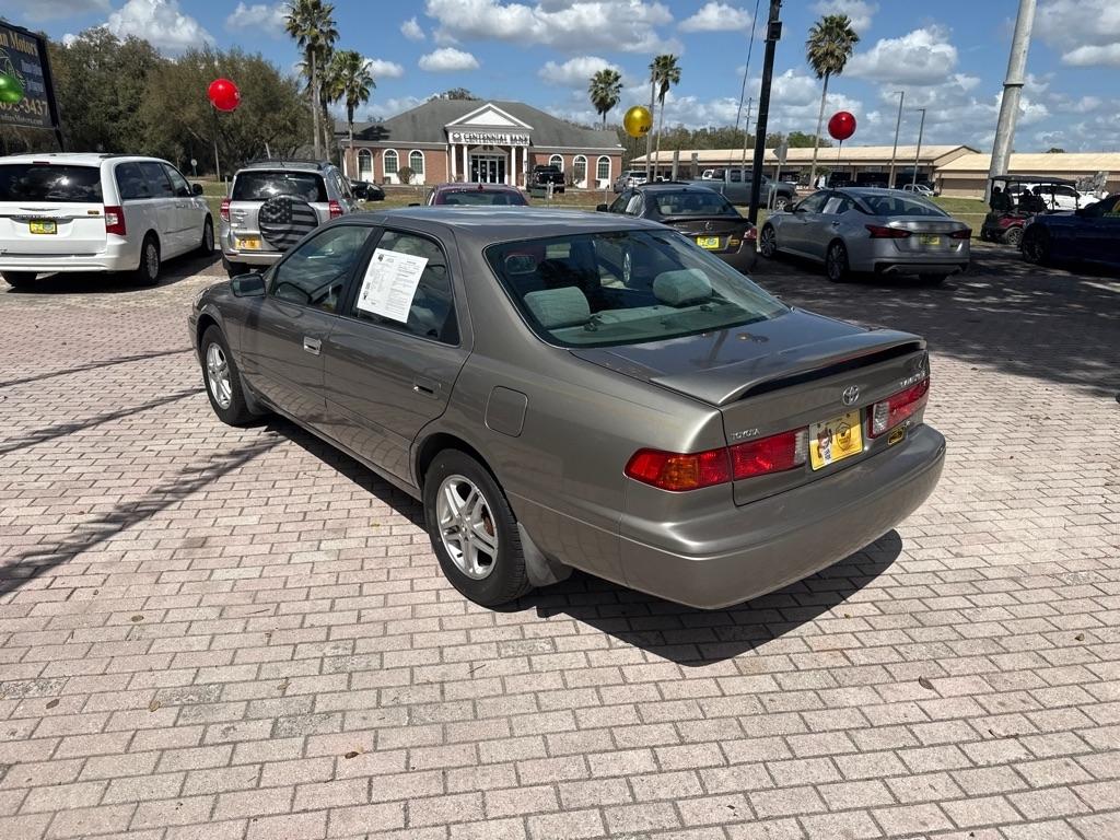 Toyota Camry 4dr Sdn XLE V6 Auto 2000