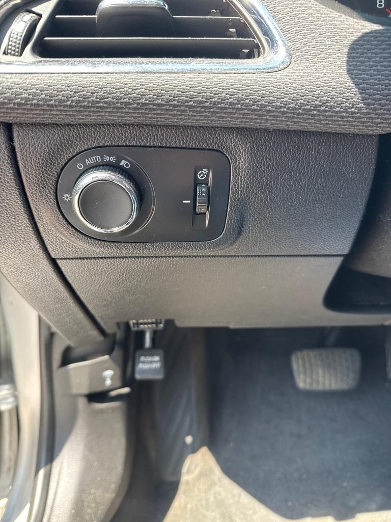 Chevrolet Cruze 4dr Sdn CVT 2019